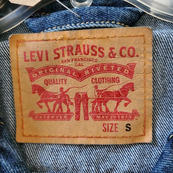 Levi's Denim Jacket - Picture 12 of 16